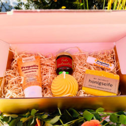 Goldene Geschenkbox