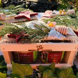 Honiggeschenk im Doppel in einer Holzkiste