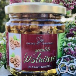 Honige mit Walnüssen, Chilli, Vanilleschote, Ingwer und Zimt, 250g Glas