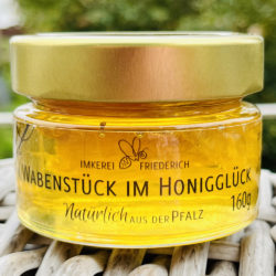 Wabenstück im Honigglück