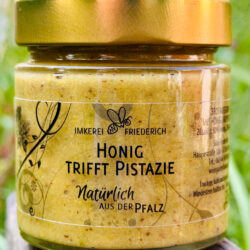 HONIG TRIFFT PISTAZIE