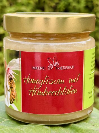 Honigtraum mit Himbeerblüten
